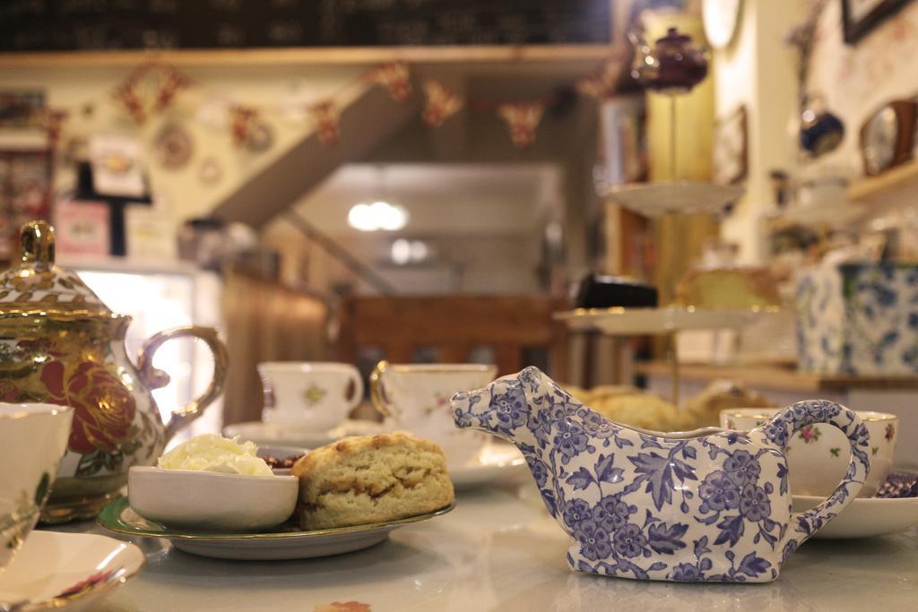 The London Tearoom Chiang Mai Bagian luar foto