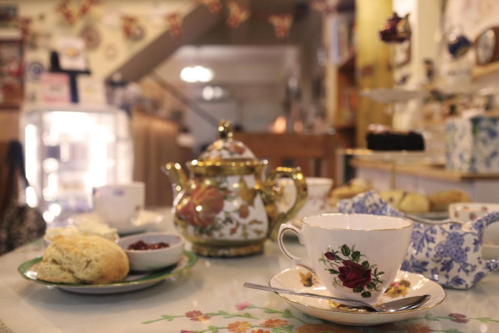 The London Tearoom Chiang Mai Bagian luar foto